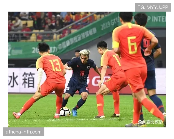 世预赛亚洲区裁判表现引发热议，赛场判罚成为焦点